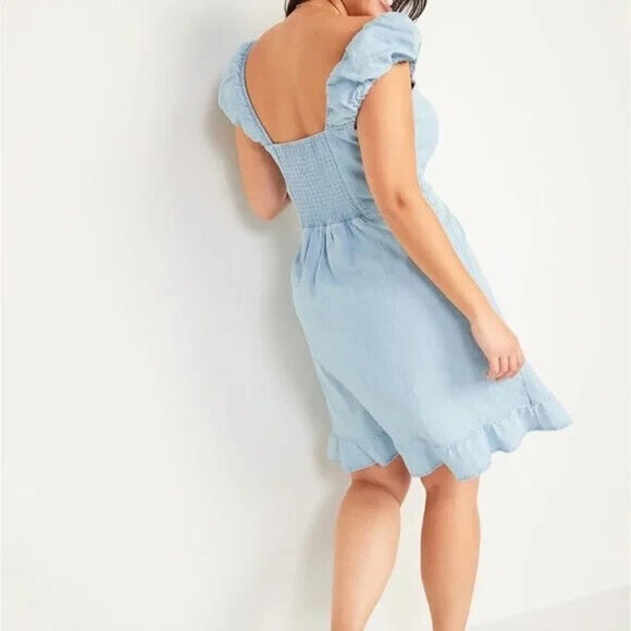 Old Navy Women's‎ Plus 4X Fit & Flare Puff-Sleeve Smocked Jean Mini Dress - Picture 3 of 8